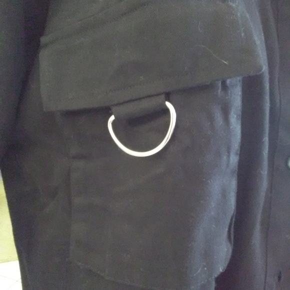 BNWT BLACK DRESS SHIRT LADIES BY BETTER UNSAID SZ. LG W / METAL ON POCKETS - Picture 6 of 9